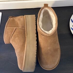 Platform Ultra Mini Uggs in Chestnut